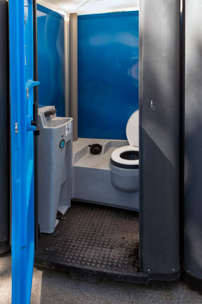Portable Toilet Options We Offer in Alderwood Manor, WA